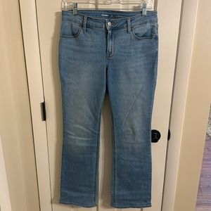 Old Navy Mid-Rise Kicker Boot-Cut Jeans, Size 10 Petite